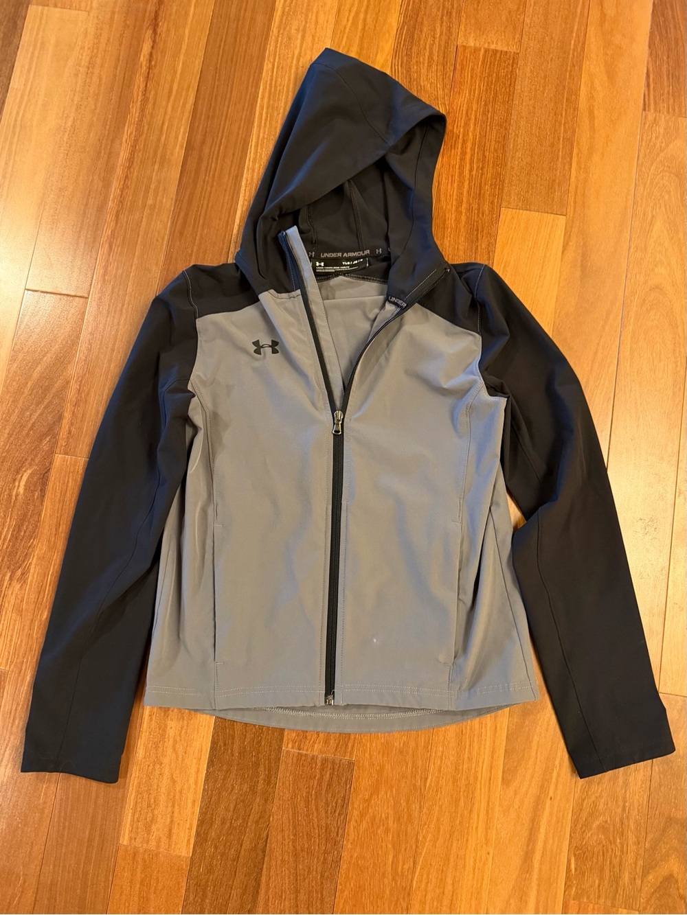 Under Armour Kids Hooded lightweight Jacket - Gray and Black Youth L - GUC